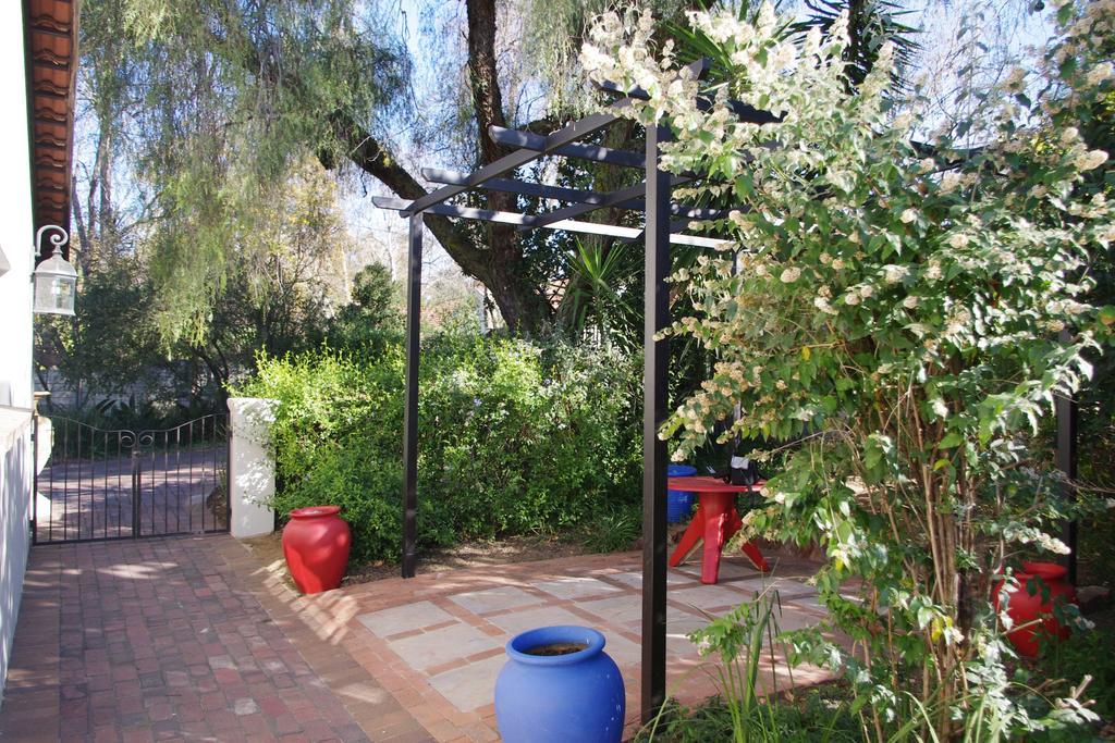 סנדטון Pepper Tree Guest House Rivonia מראה חיצוני תמונה